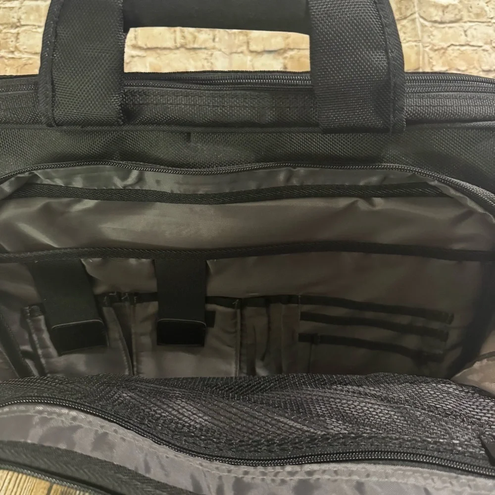 Dell 17” Padded Black Labtop Carry Bag